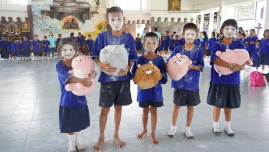 Gallery-Aji Volunteer-Anubankhokcharoen School- Lop  (16)